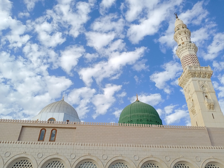 medina mosque green dome